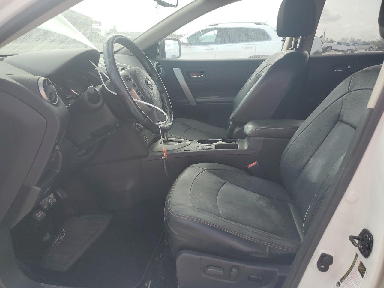 2013 Nissan Rogue - Image 7