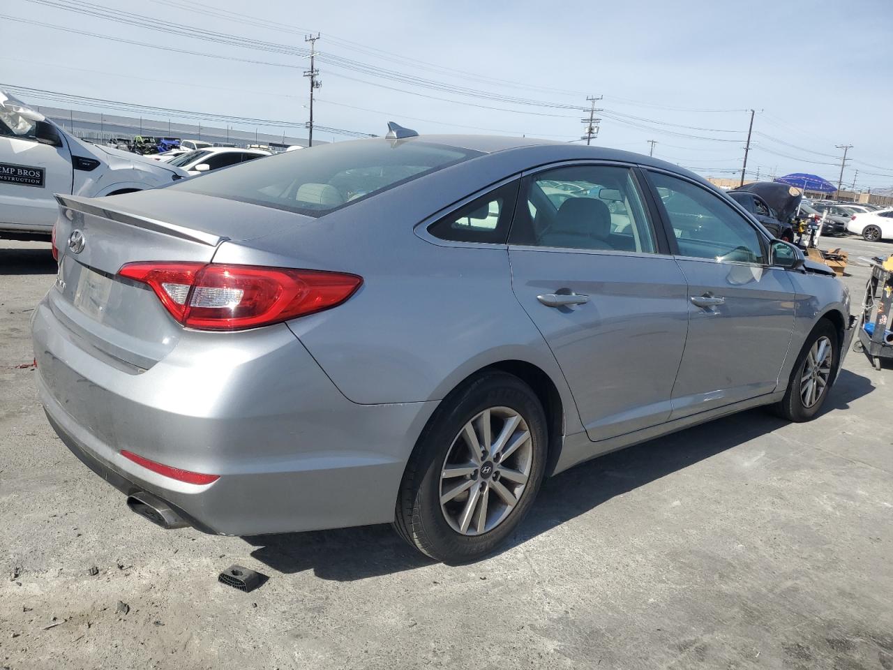 2017 Hyundai Sonata - Image 3