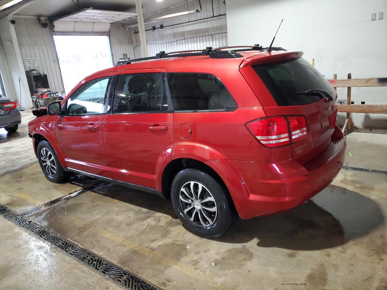 2010 Dodge Journey - Image 2