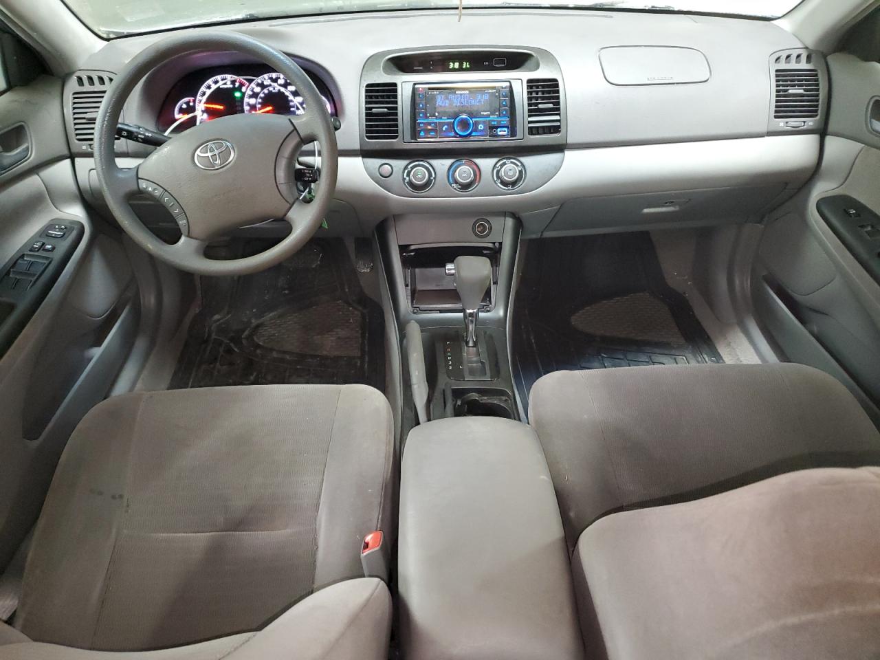 2006 Toyota Camry - Image 8