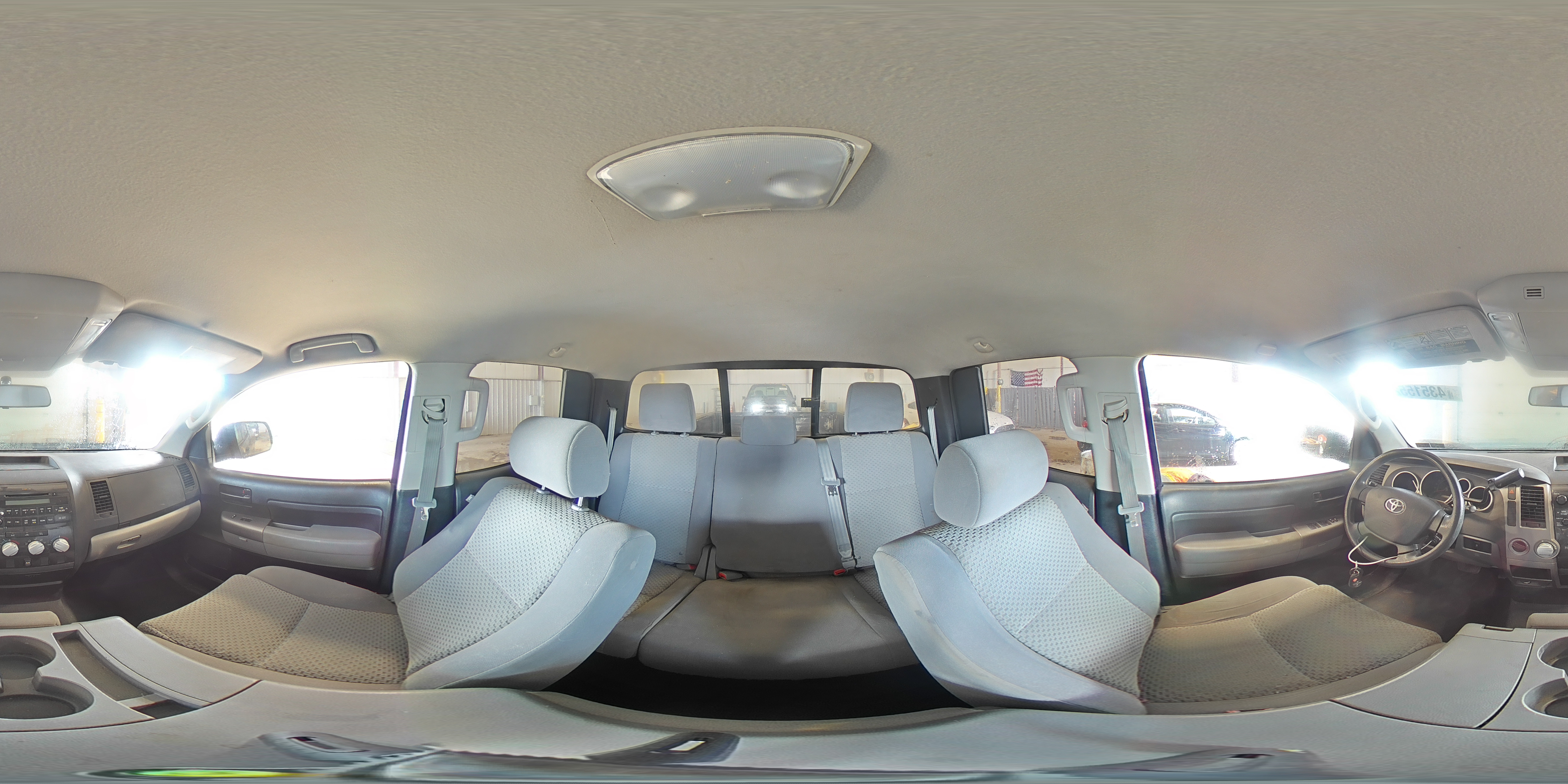 2013 Toyota Tundra - Image 15