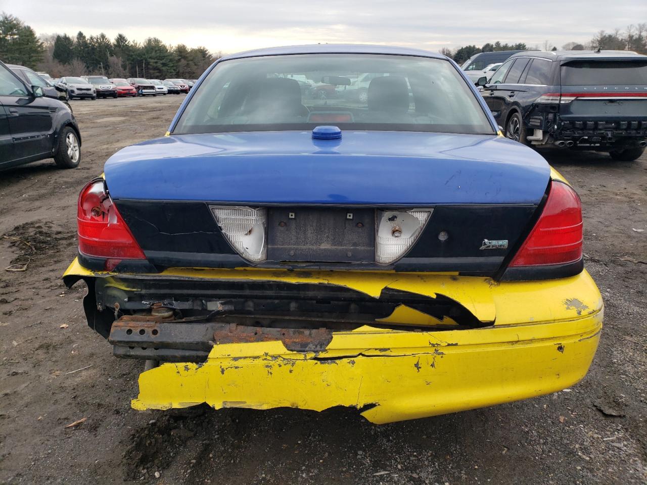 2011 Ford Crown Victoria - Image 6