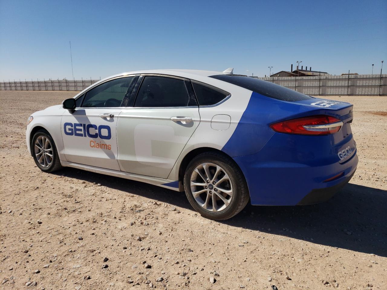 2020 Ford Fusion - Image 2