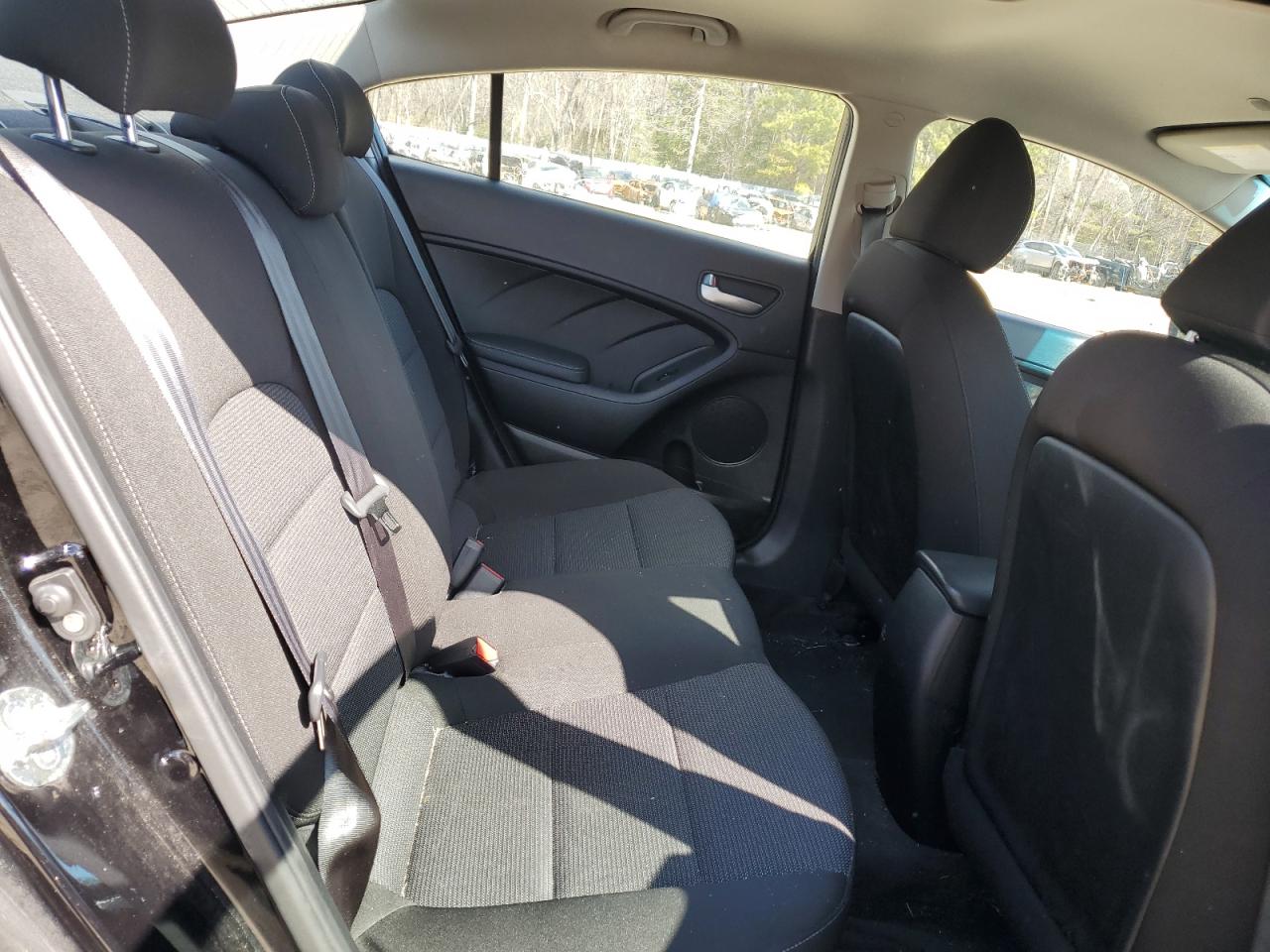 2018 Kia Forte - Image 10