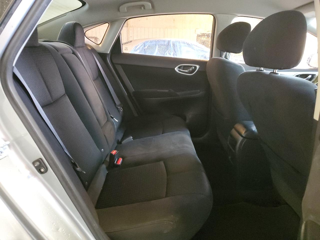 2014 Nissan Sentra - Image 10