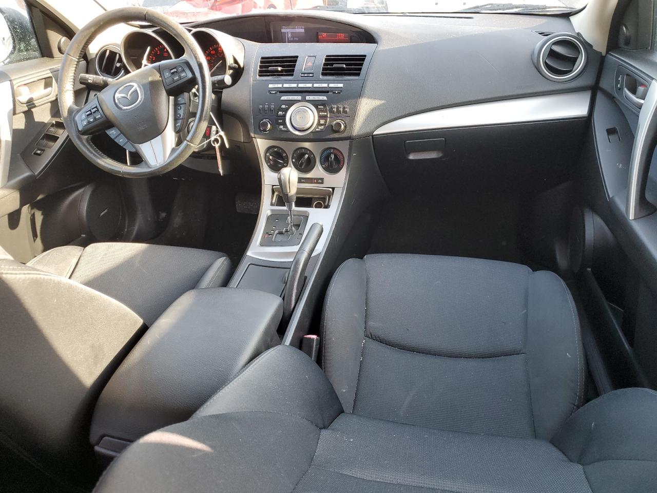 2011 Mazda 3 - Image 8