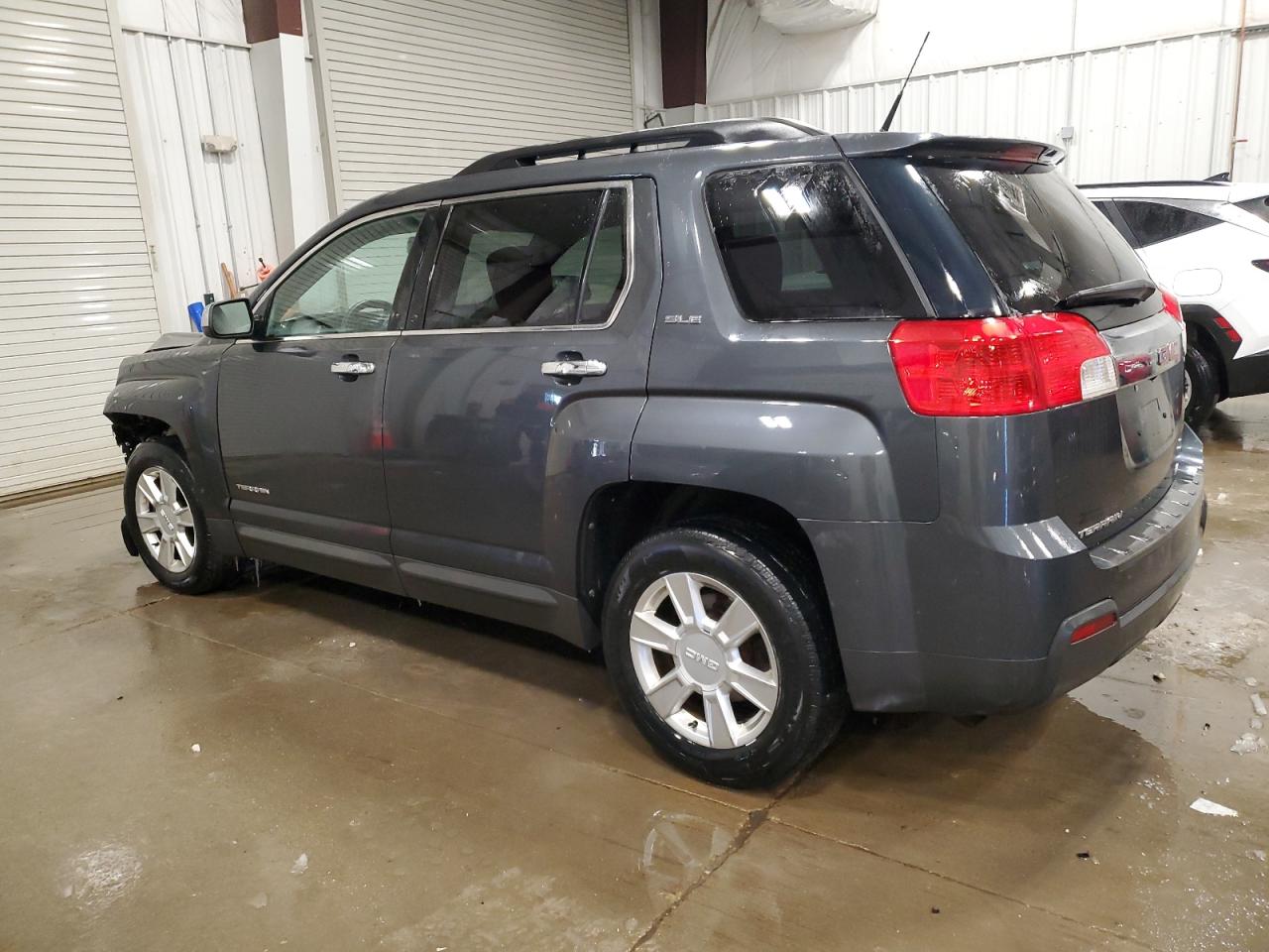 2011 GMC Terrain - Image 2