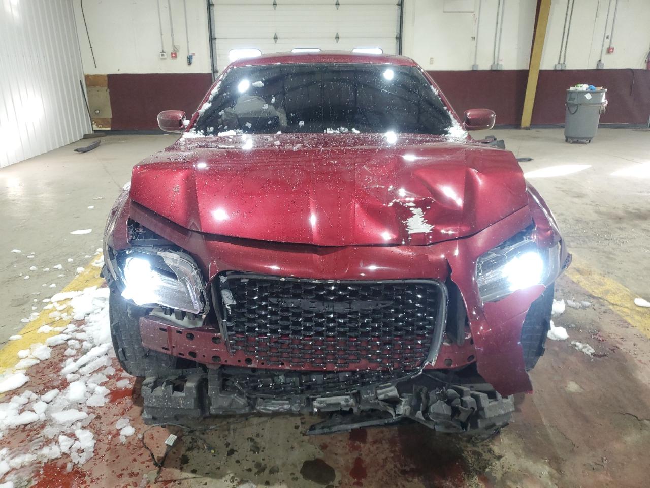2019 Chrysler 300 - Image 5