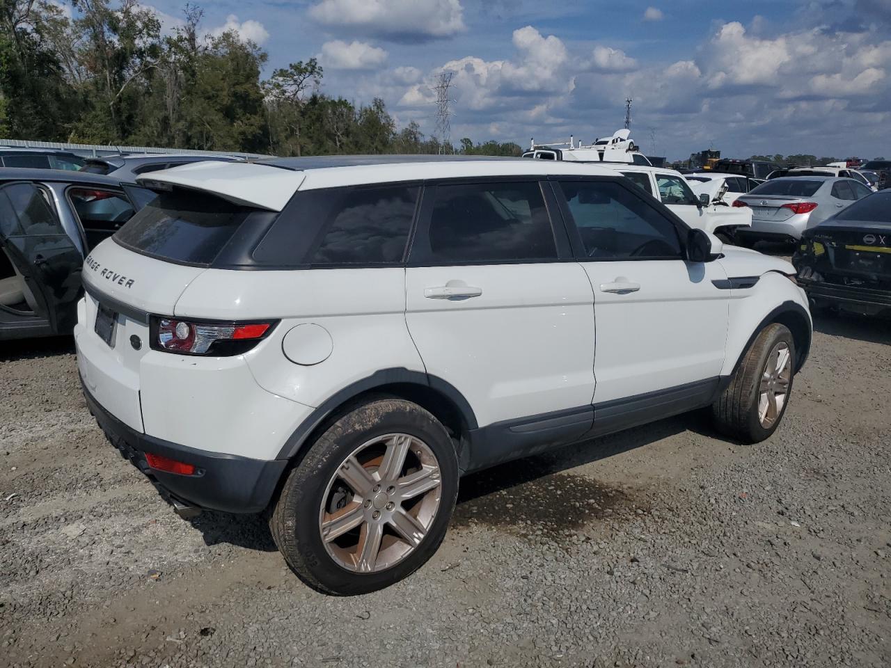 2014 Land Rover Range Rover - Image 3
