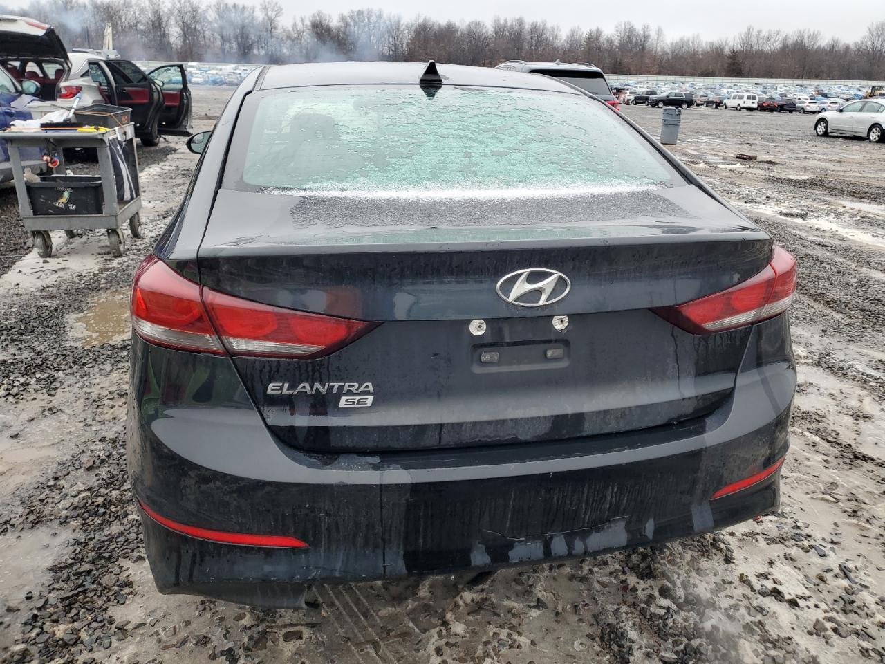 2017 Hyundai Elantra - Image 6