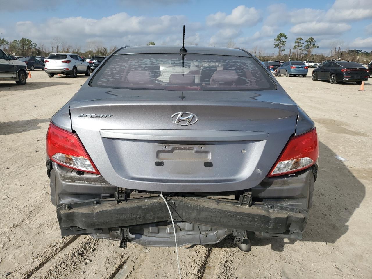 2015 Hyundai Accent - Image 6