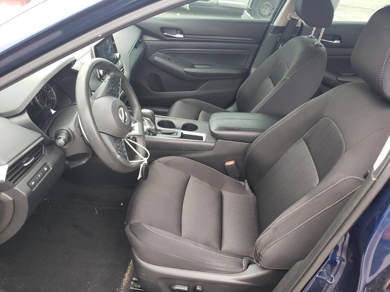 2019 Nissan Altima - Image 7