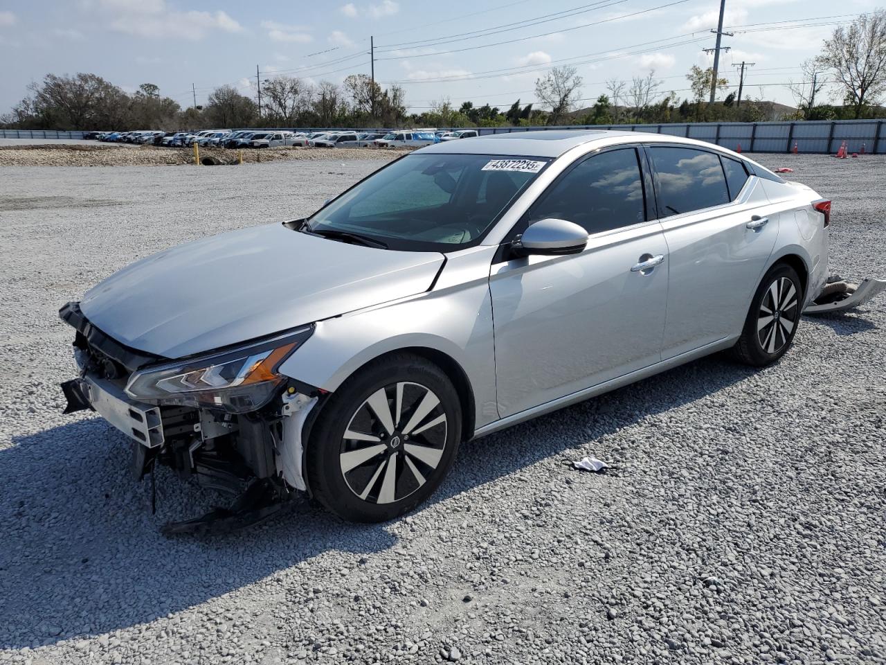 2020 Nissan Altima - Image 1