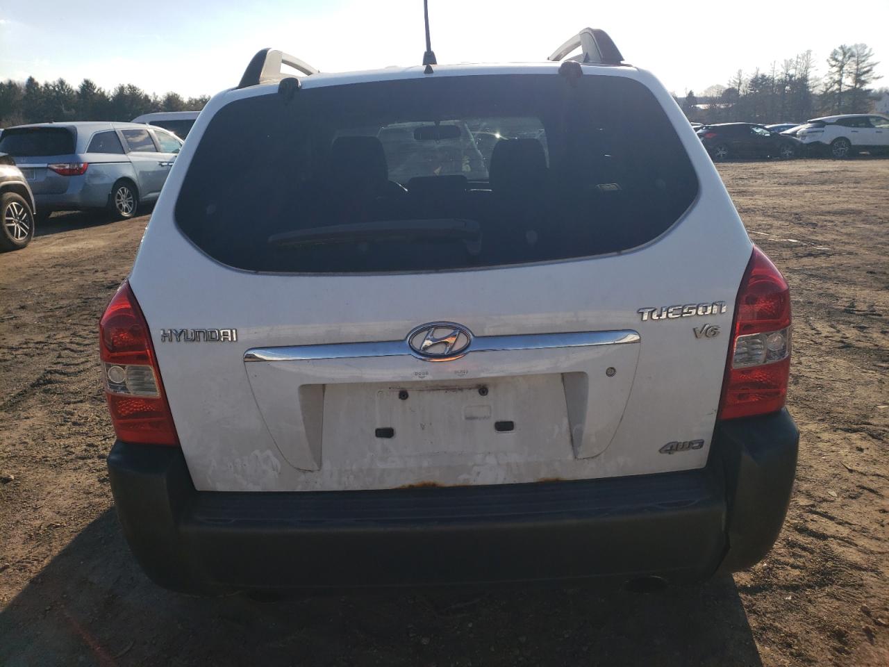 2005 Hyundai Tucson - Image 6