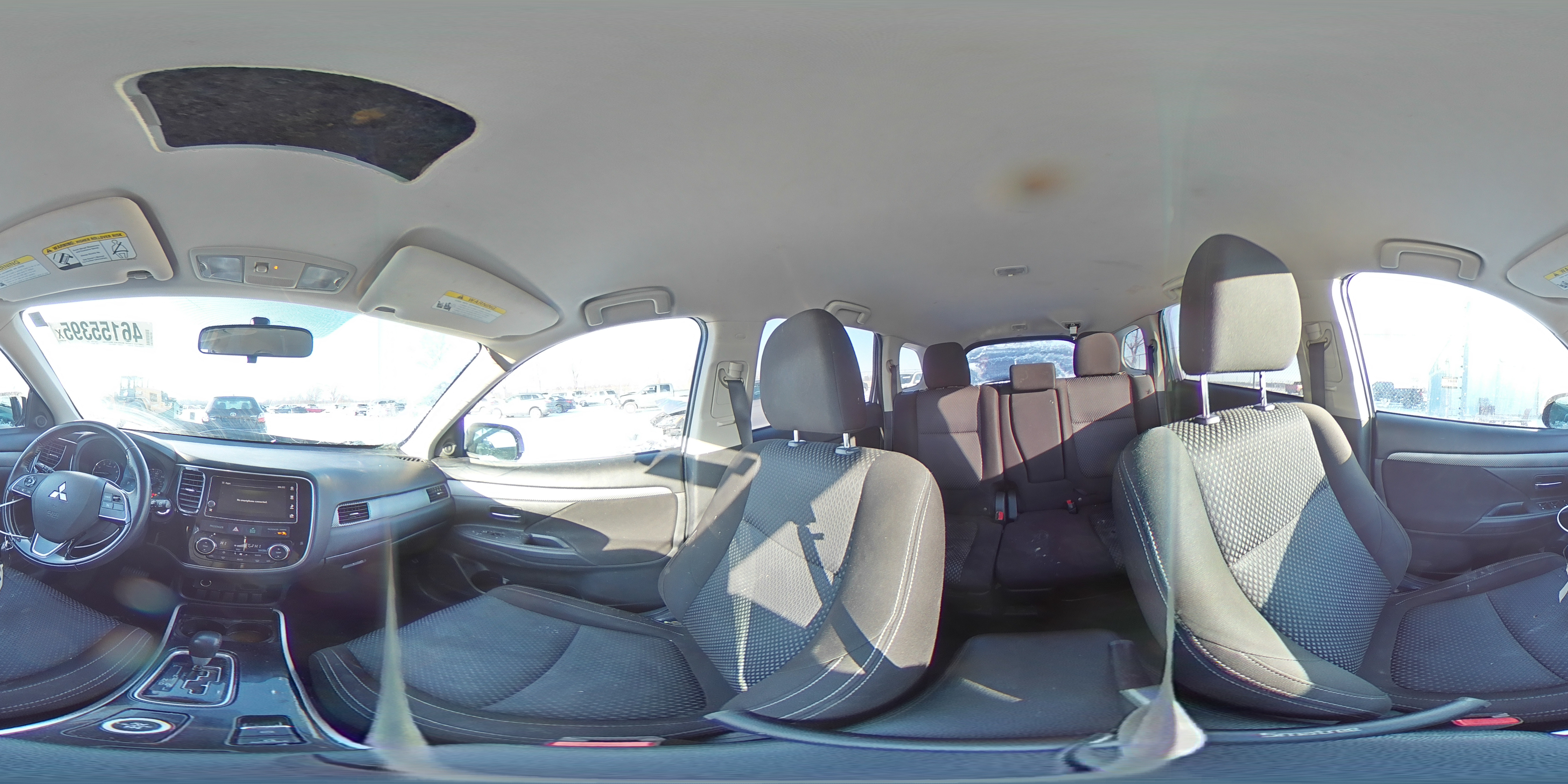 2017 Mitsubishi Outlander - Image 14