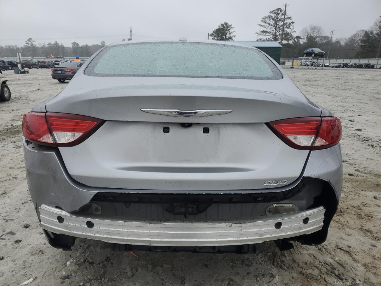 2016 Chrysler 200 - Image 6
