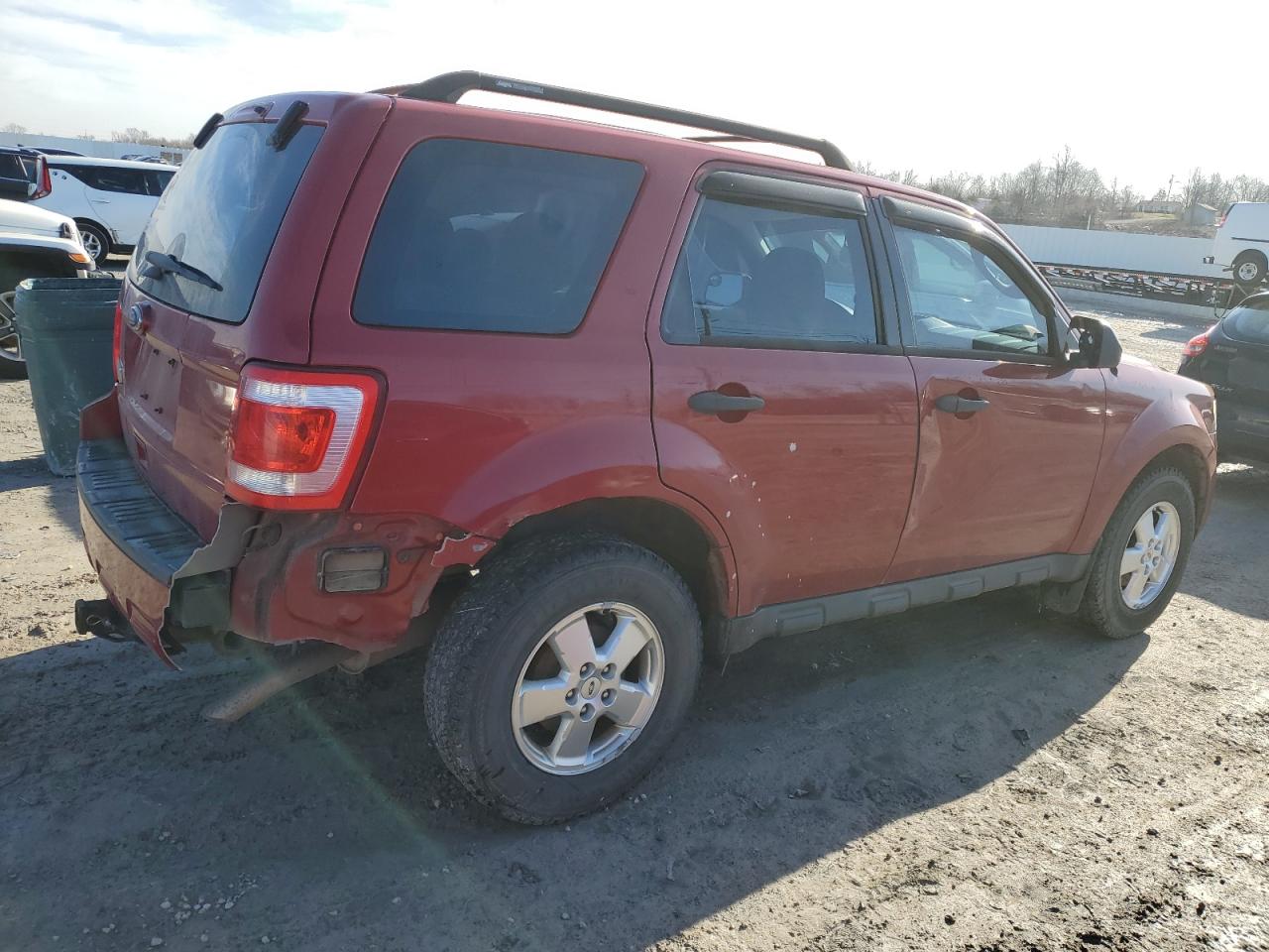 2011 Ford Escape - Image 3