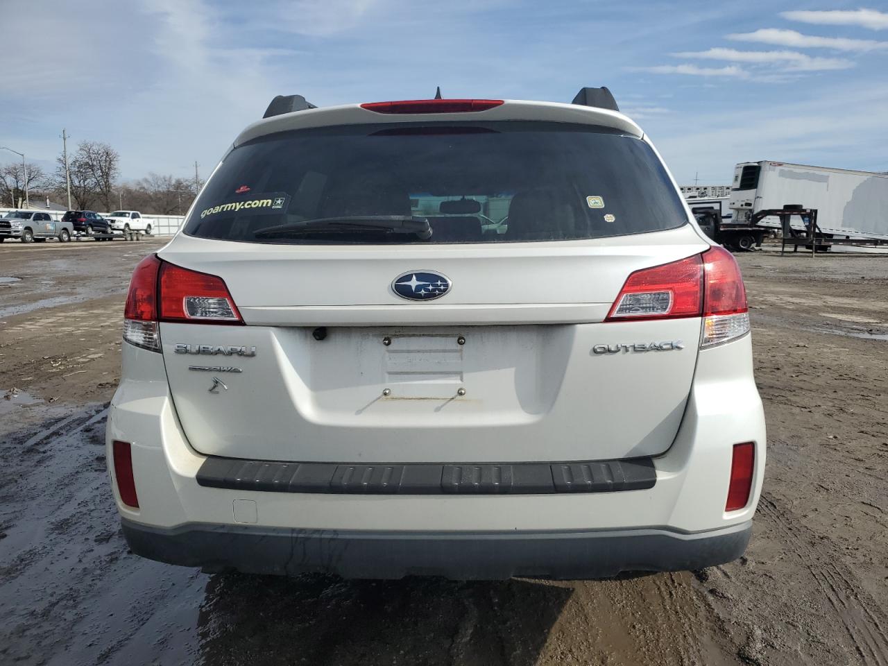 2011 Subaru Outback - Image 6