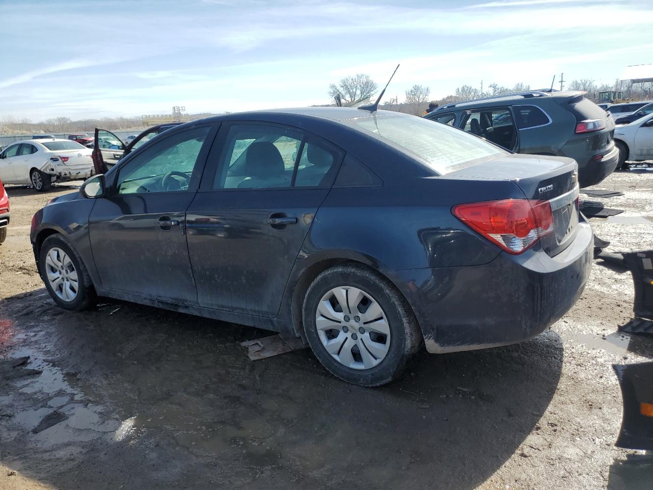 2014 Chevrolet Cruze - Image 2