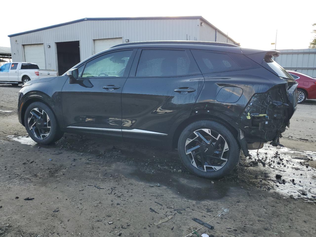 2023 Kia Sportage - Image 2