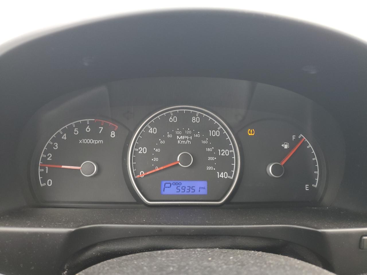 2010 Hyundai Elantra - Image 9