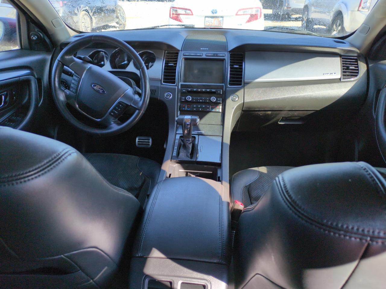 2011 Ford Taurus - Image 8