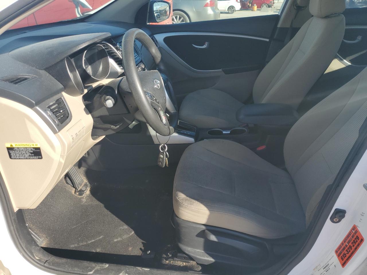 2014 Hyundai Elantra - Image 7