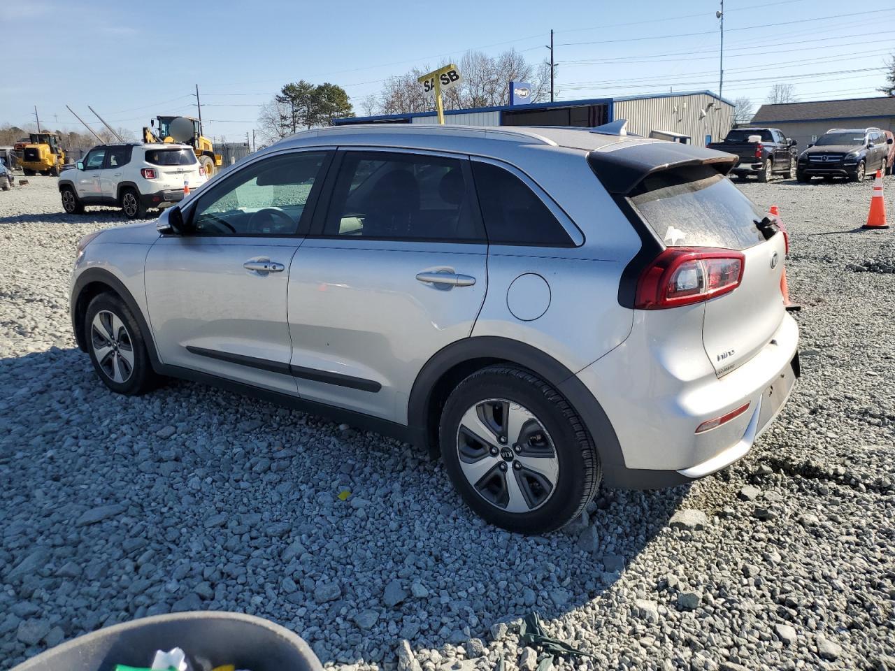 2017 Kia Niro - Image 2