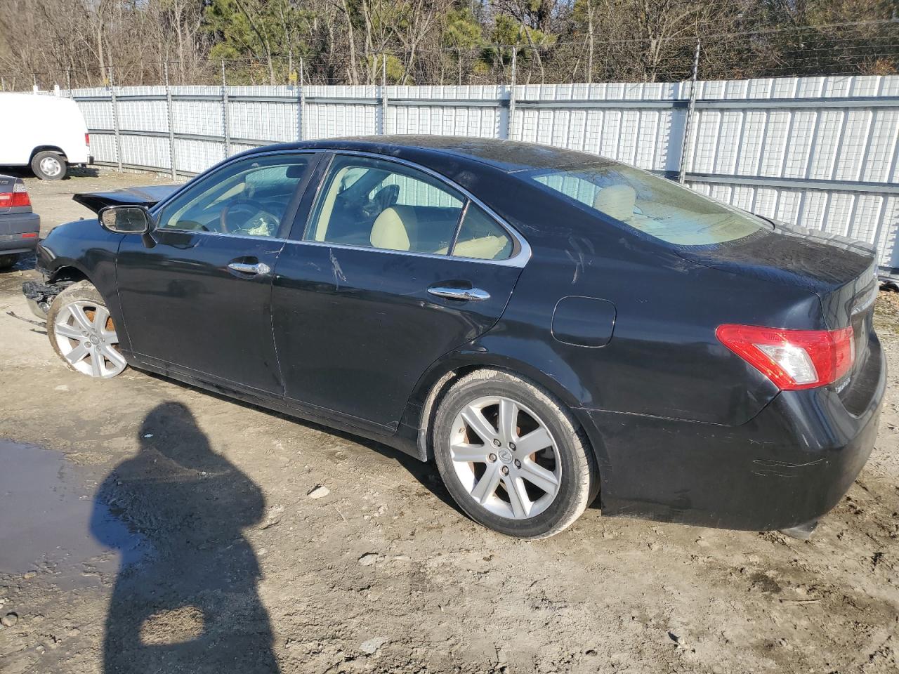 2009 Lexus ES - Image 2