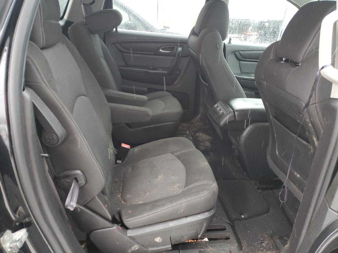 2015 Chevrolet Traverse - Image 11