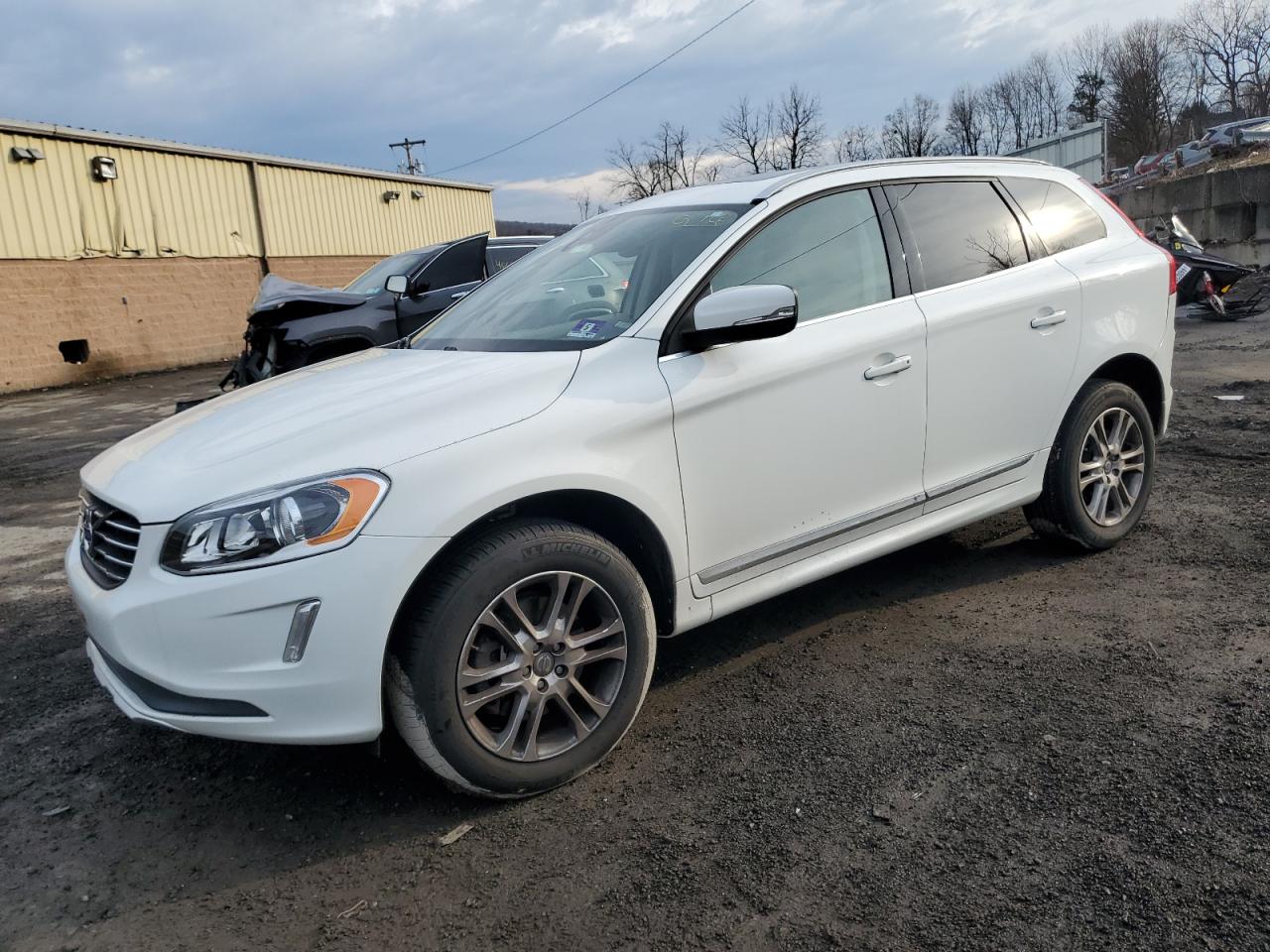 2015 Volvo XC60 - Image 1