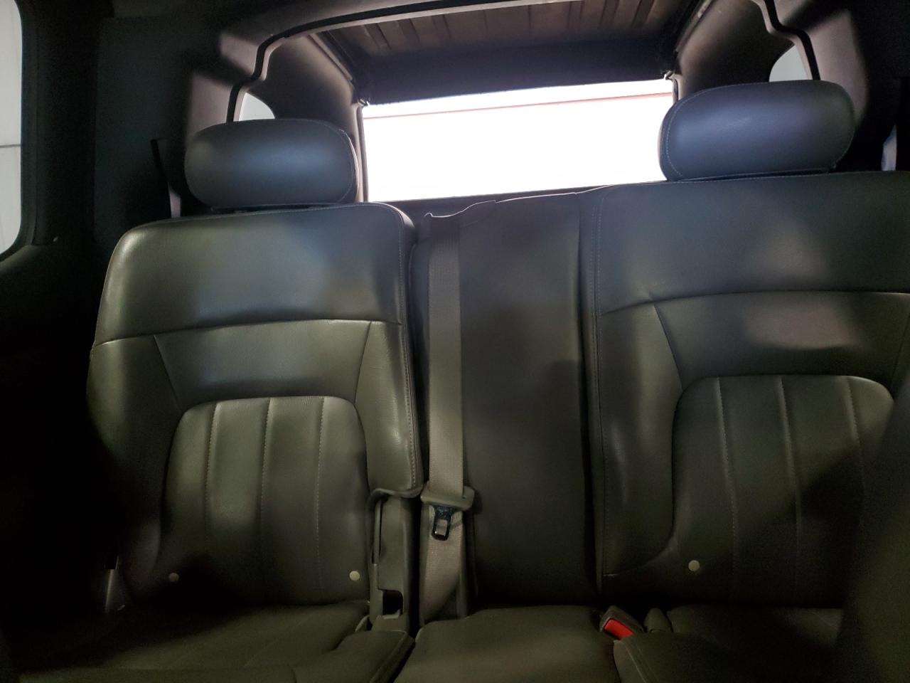 2004 GMC Envoy - Image 10