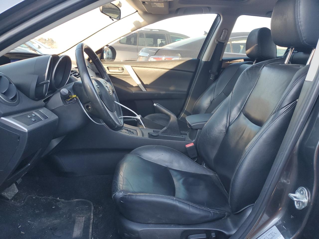 2013 Mazda 3 - Image 7