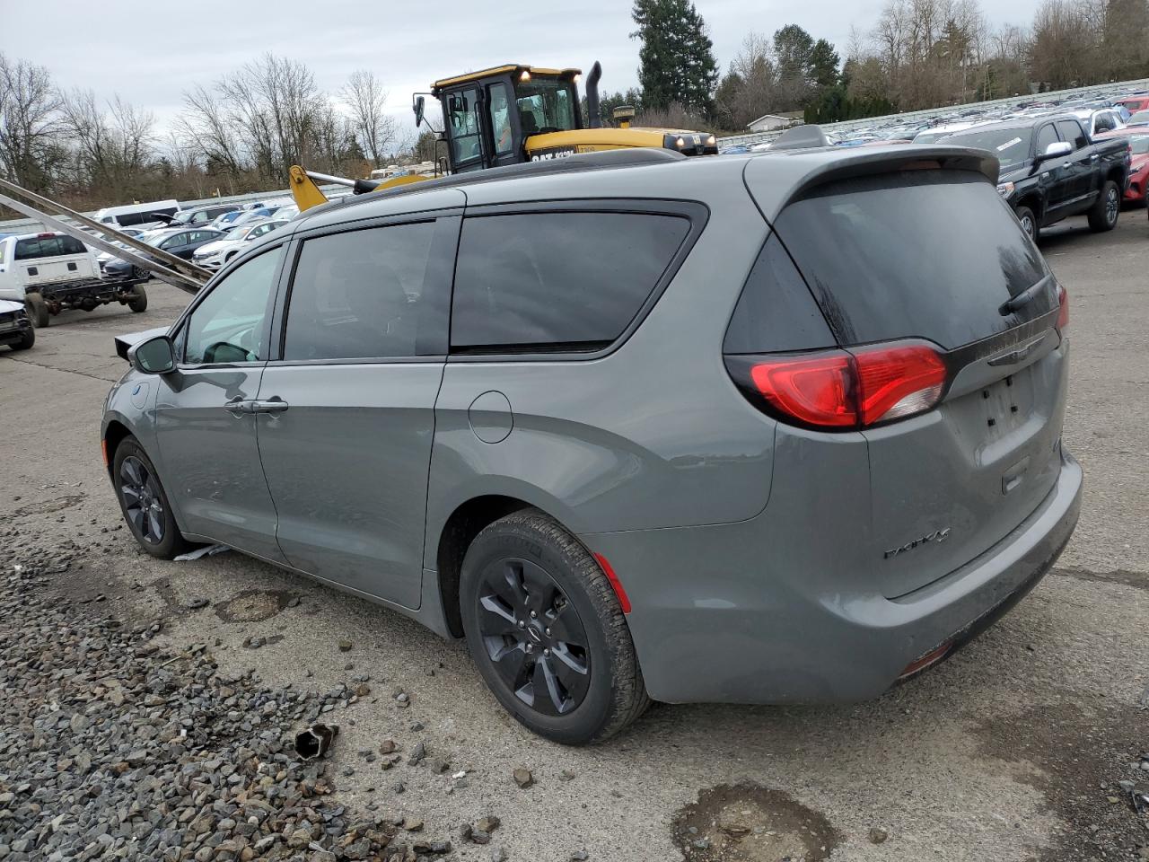 2020 Chrysler Pacifica - Image 2