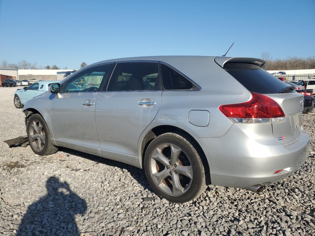 2010 Toyota Venza - Image 2