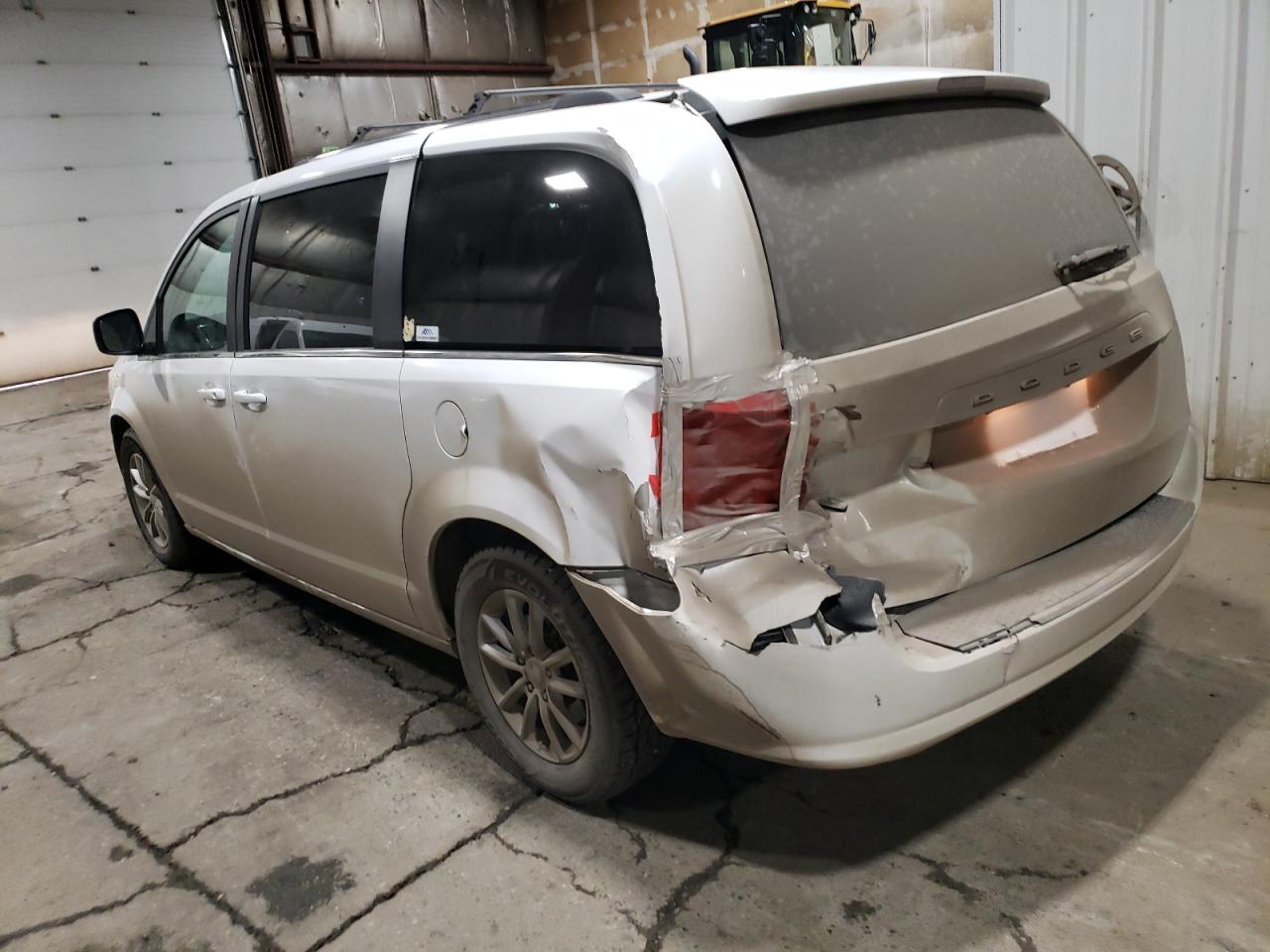 2020 Dodge Caravan - Image 2