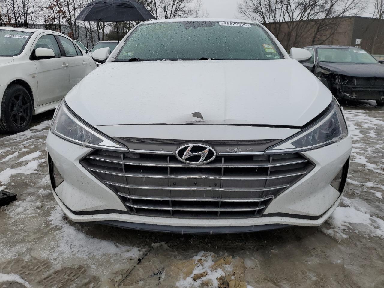 2019 Hyundai Elantra - Image 5