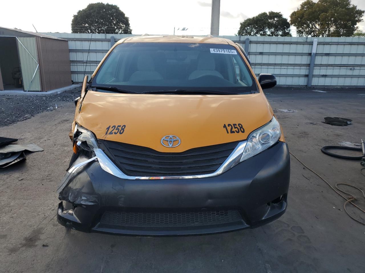 2013 Toyota Sienna - Image 5