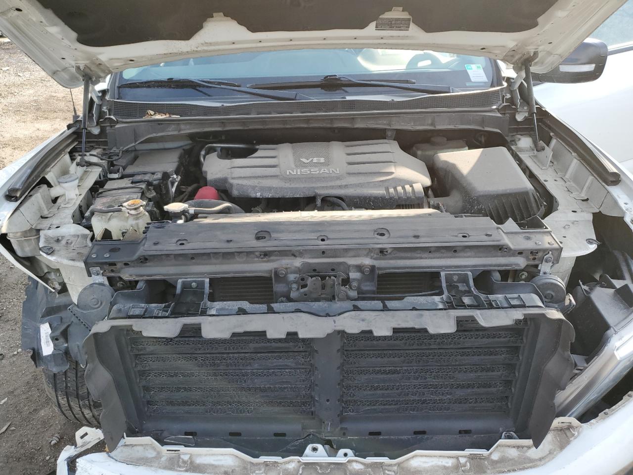 2017 Nissan Titan - Image 12