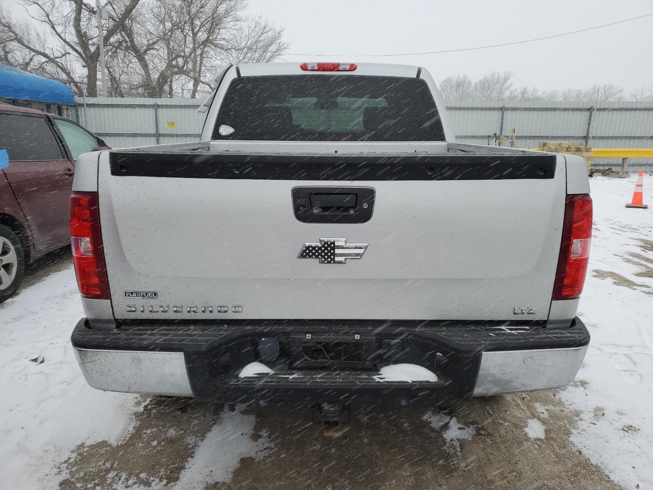 2010 Chevrolet Silverado - Image 6