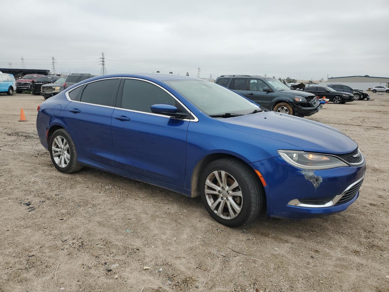2016 Chrysler 200 - Image 4
