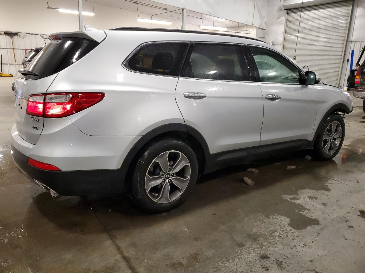 2014 Hyundai Santa Fe - Image 3