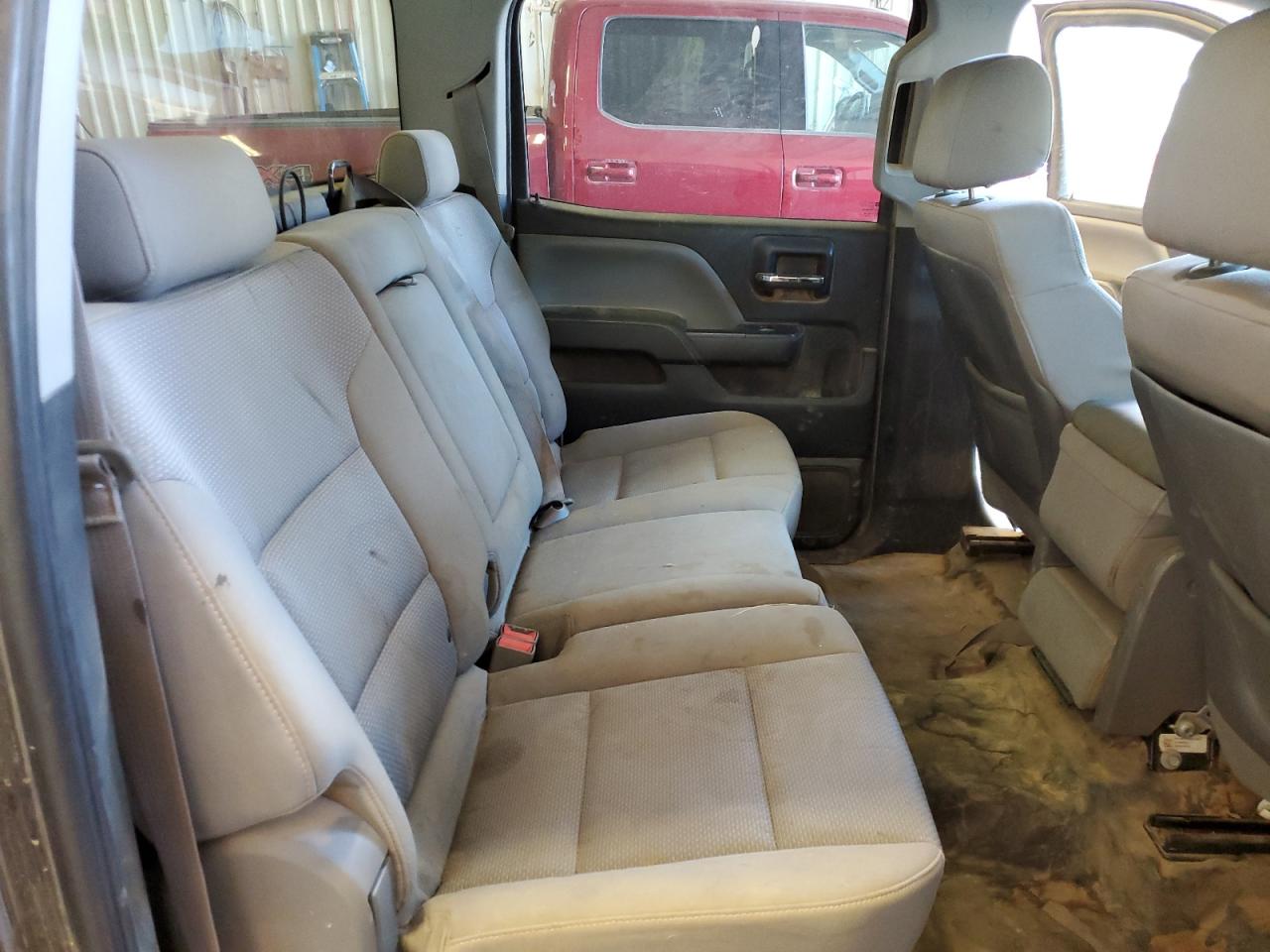 2015 Chevrolet Silverado - Image 10