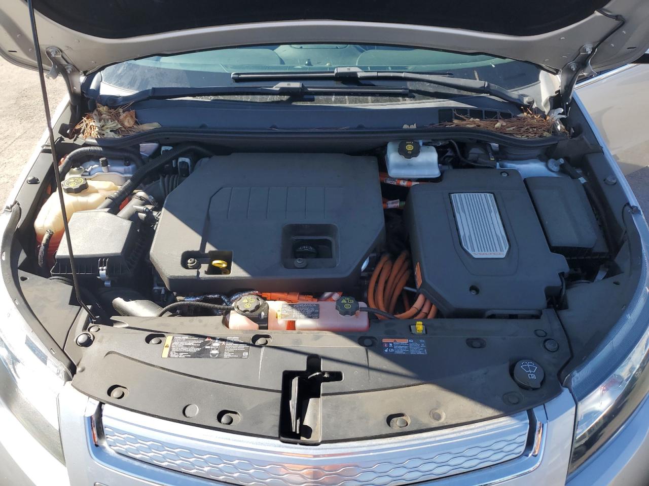 2013 Chevrolet Volt - Image 11