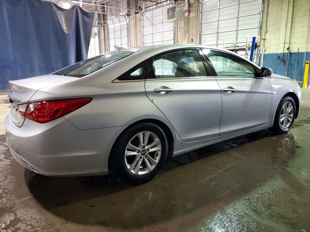 2013 Hyundai Sonata - Image 3