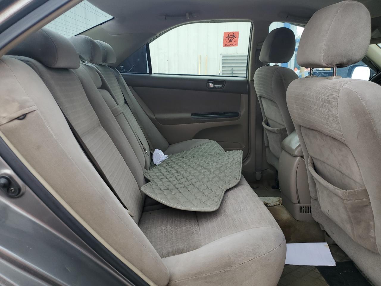 2005 Toyota Camry - Image 10