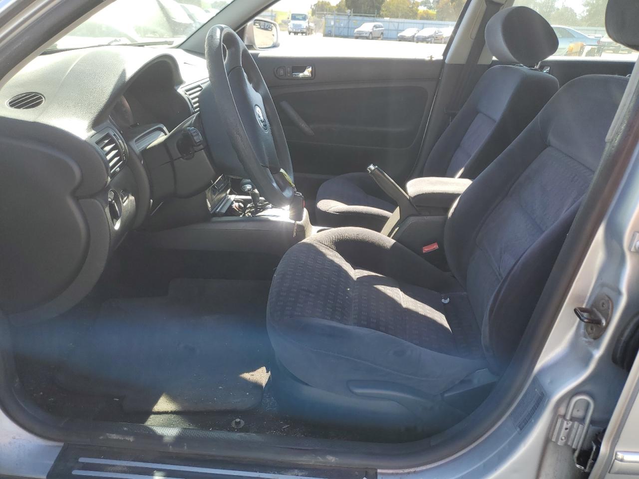 2003 Volkswagen Passat - Image 7