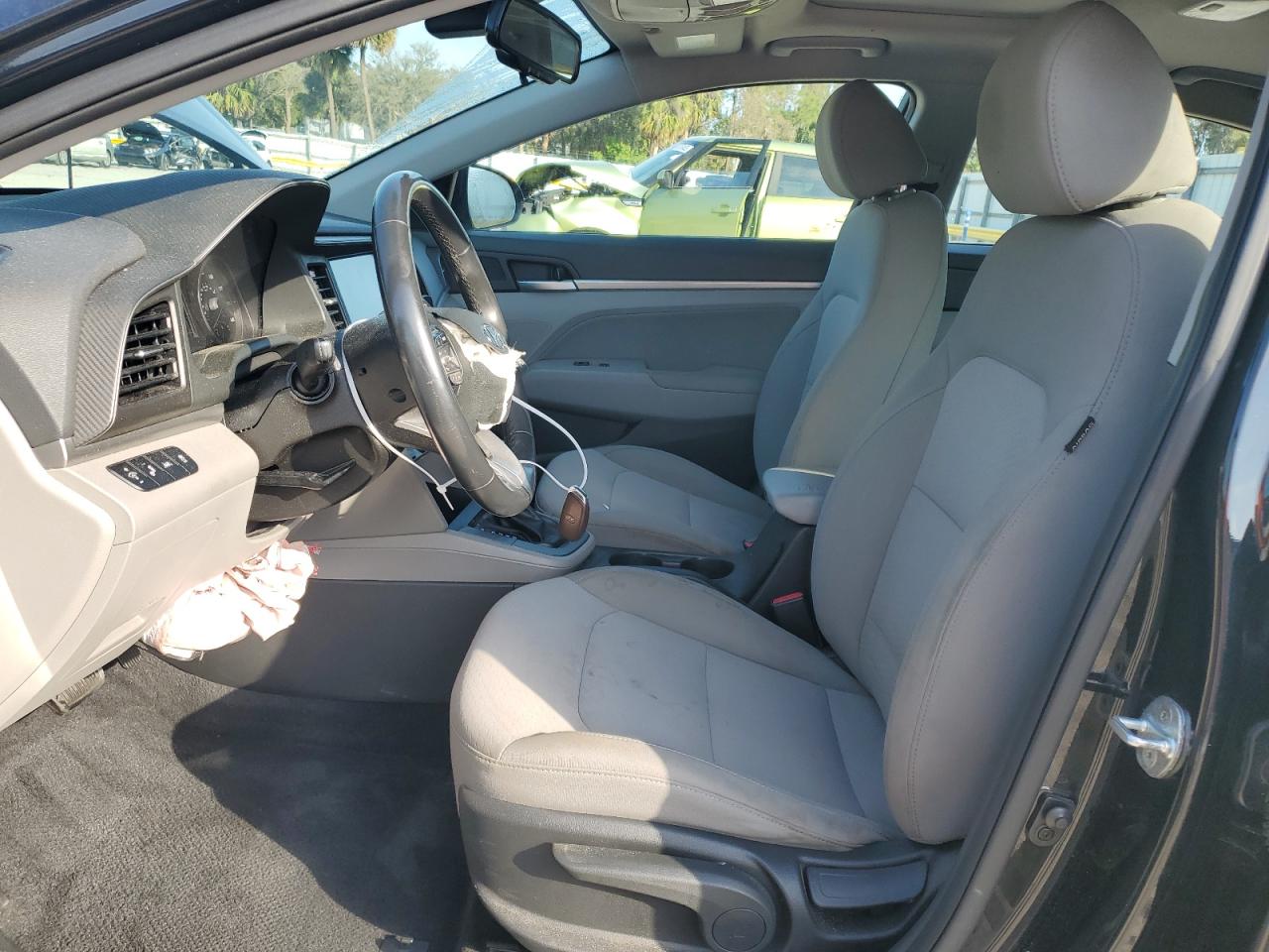 2020 Hyundai Elantra - Image 7