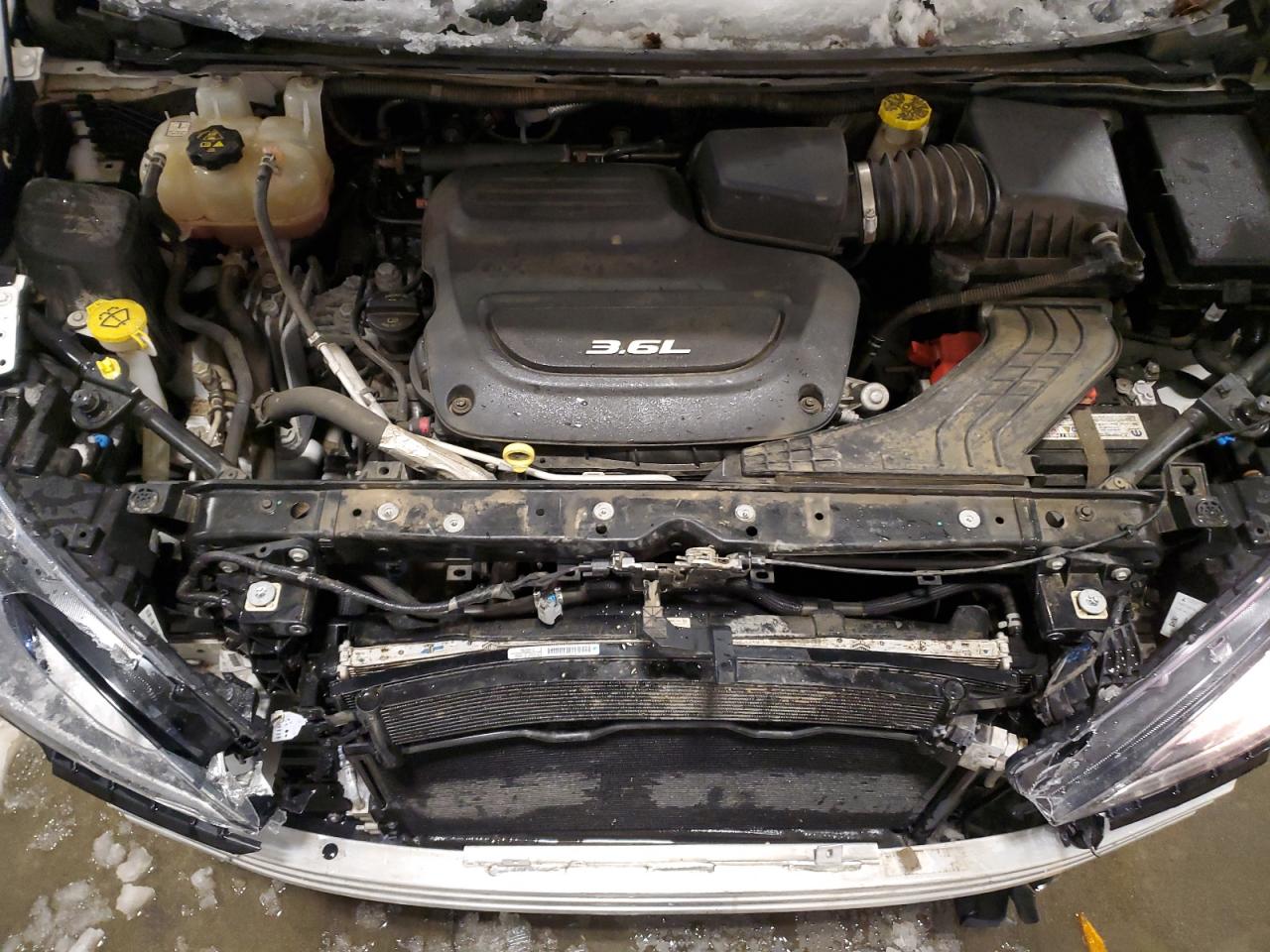2017 Chrysler Pacifica - Image 12