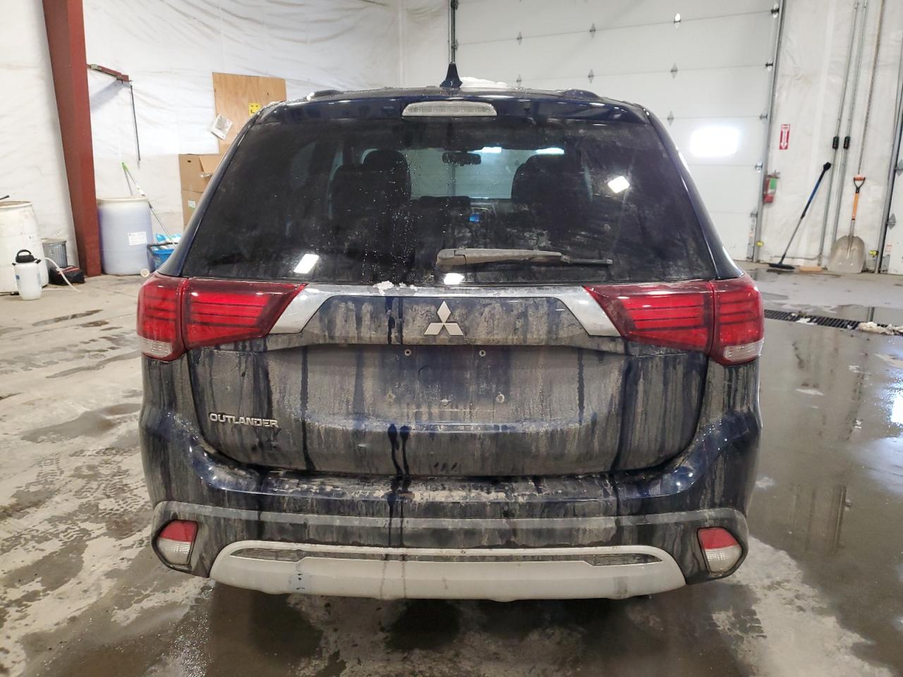 2020 Mitsubishi Outlander - Image 6